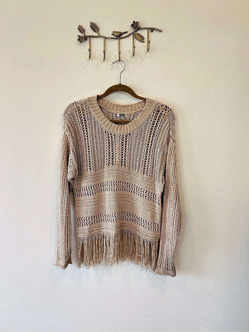 Gimmick Open Knit Fringe Sweater in Beige Size Medium